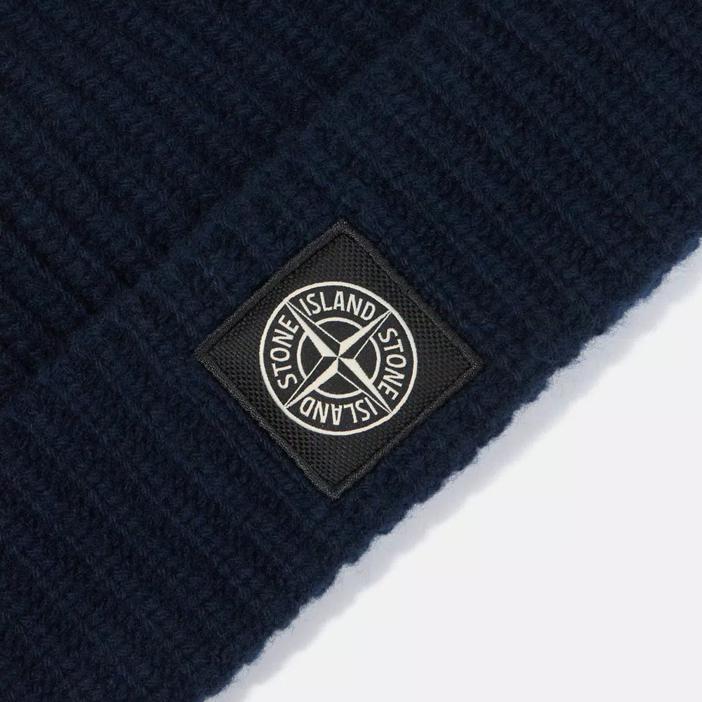 
                  
                    STONE ISLAND - MUTS
                  
                